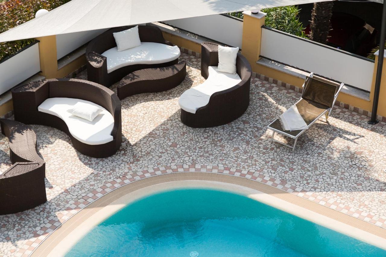 Hotel New Garden à Torbole Sul Garda Extérieur photo