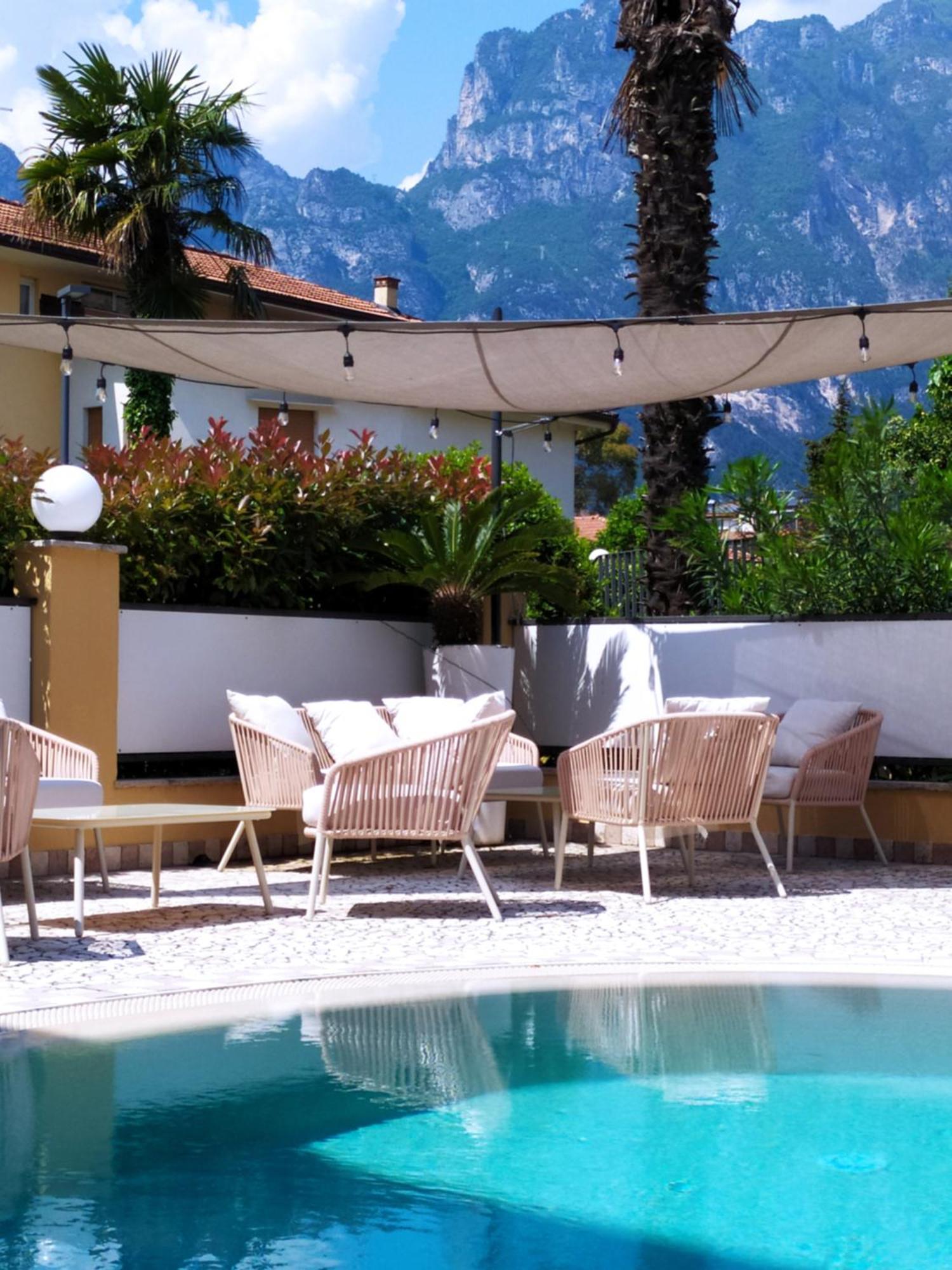 Hotel New Garden à Torbole Sul Garda Extérieur photo